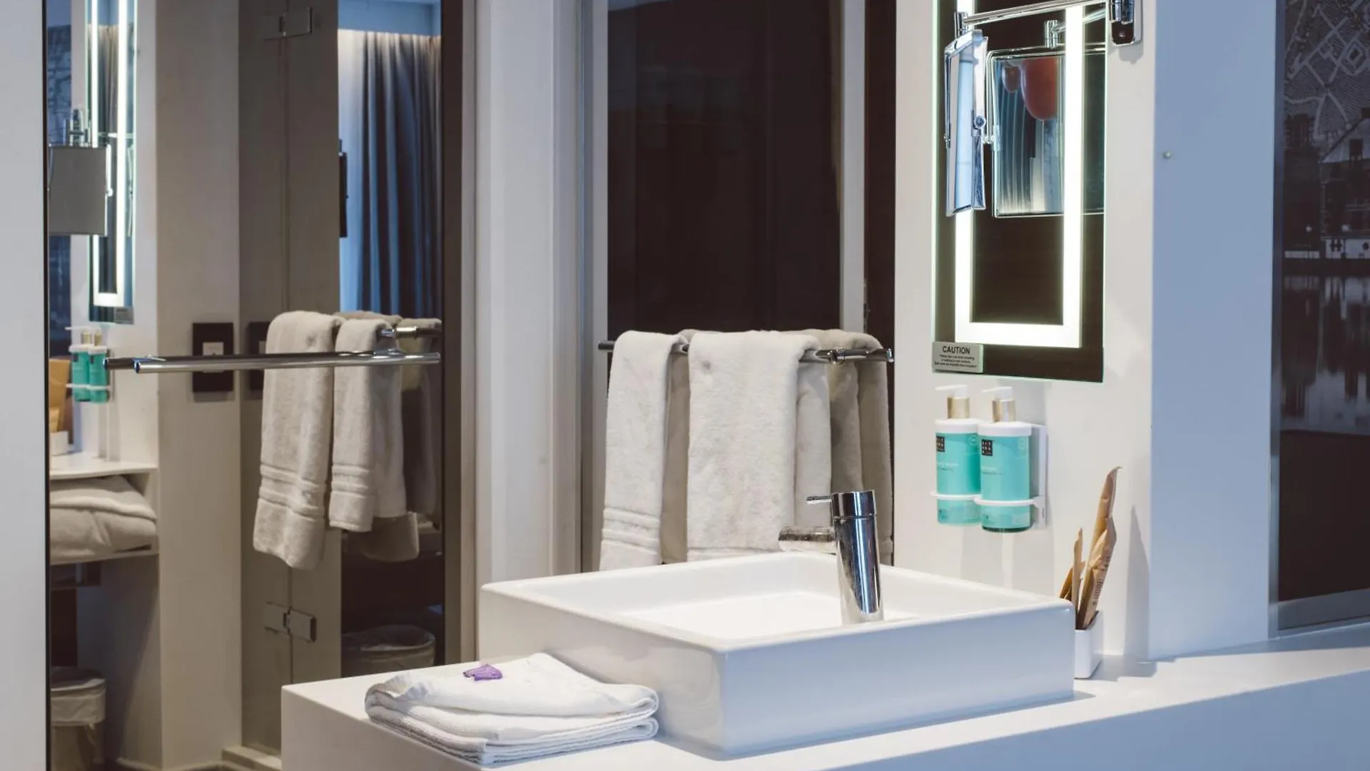 Novotel London Excel 4*,  United Kingdom