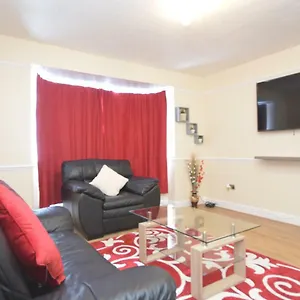 Hébergement de vacances Four Bedroom Townhouse 12 Minutes Walk To Excel Exhibition Centre