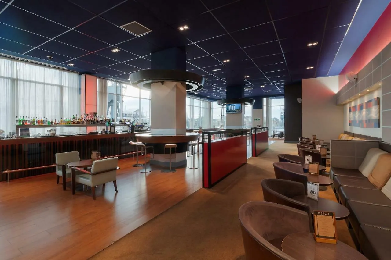 Novotel London Excel 4*,