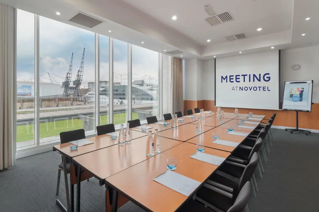 Novotel London Excel 4*,  Birleşik Krallık