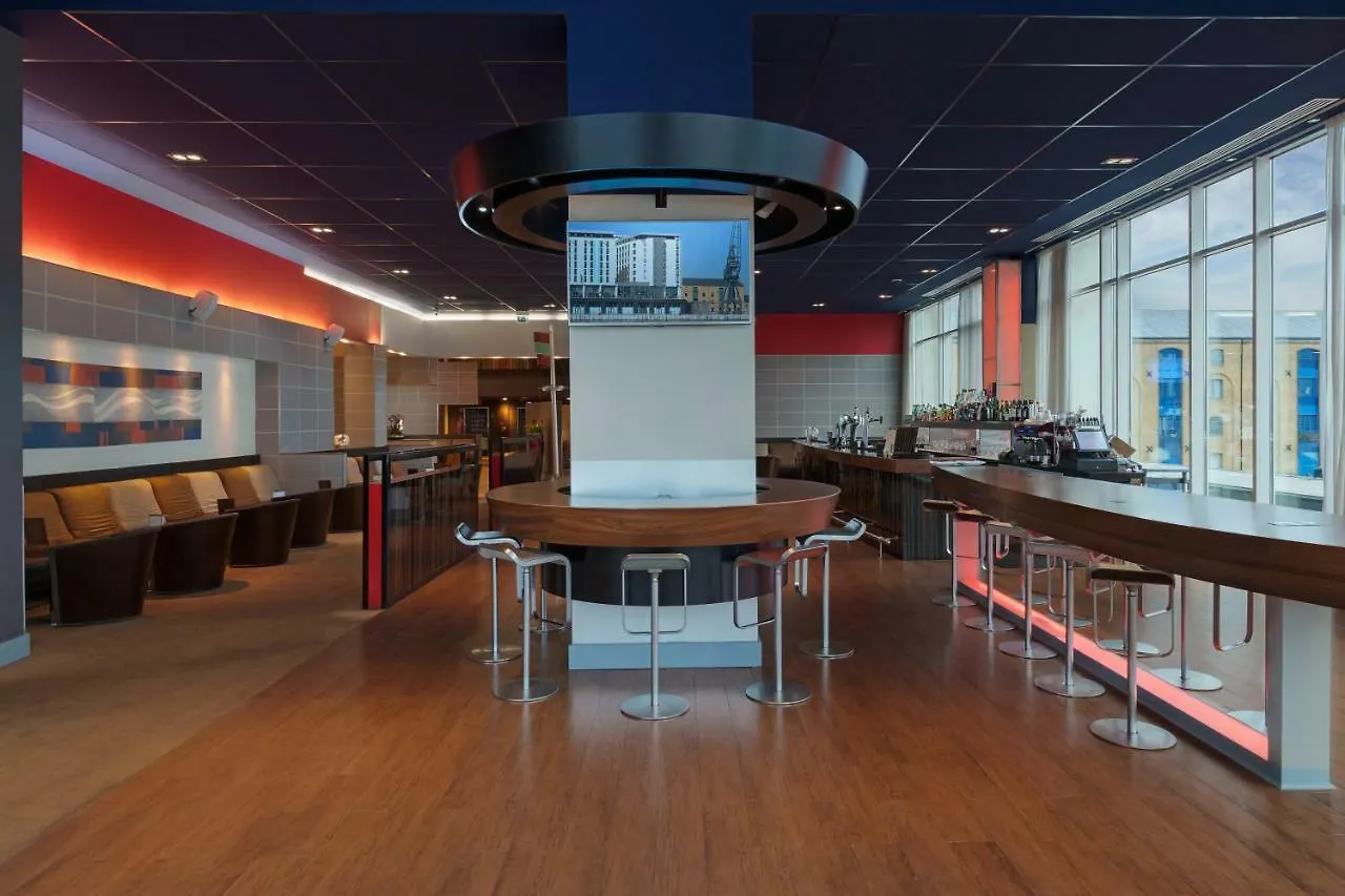 Novotel London Excel 4*,